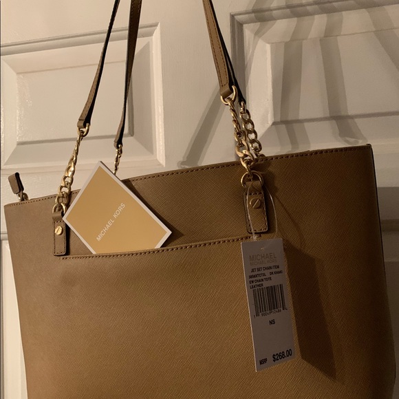 (NWT) Michael Kors Chain Shoulder Purse - Picture 2 of 4